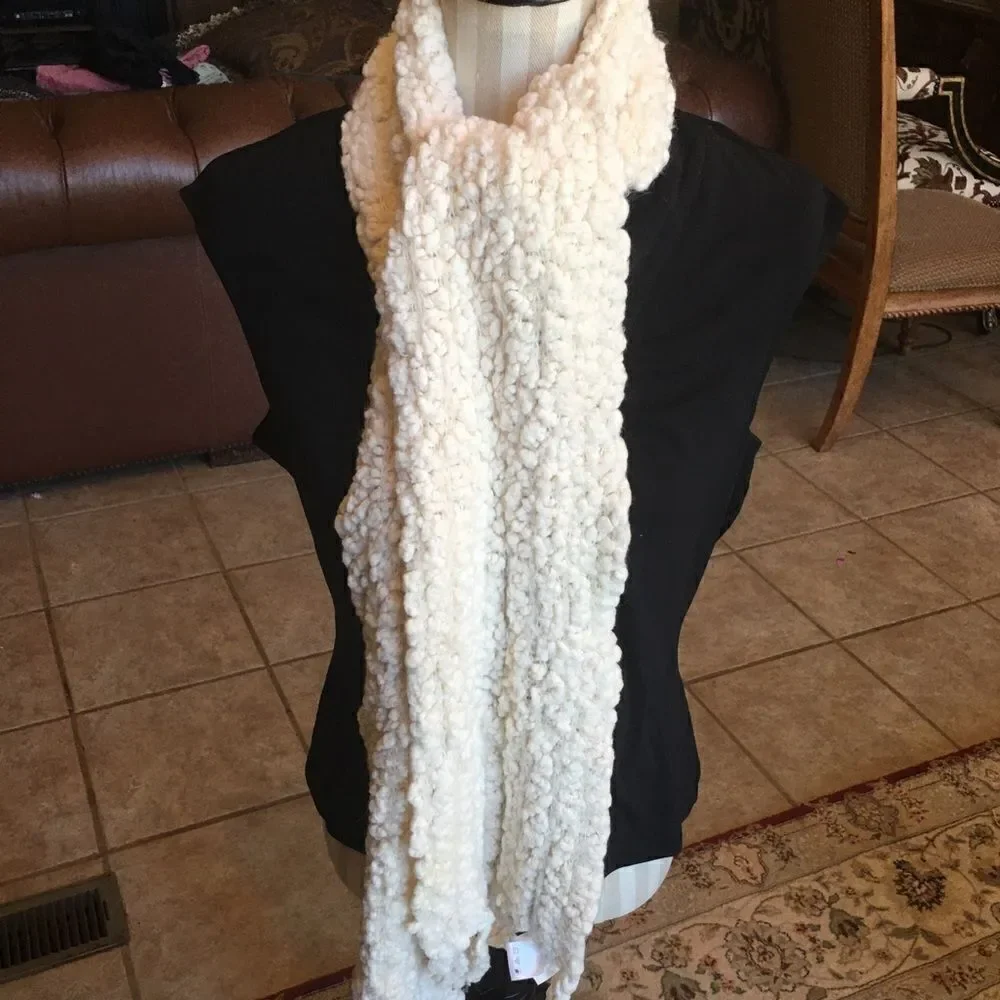 HOMEMADE HAND Knit Scarf!